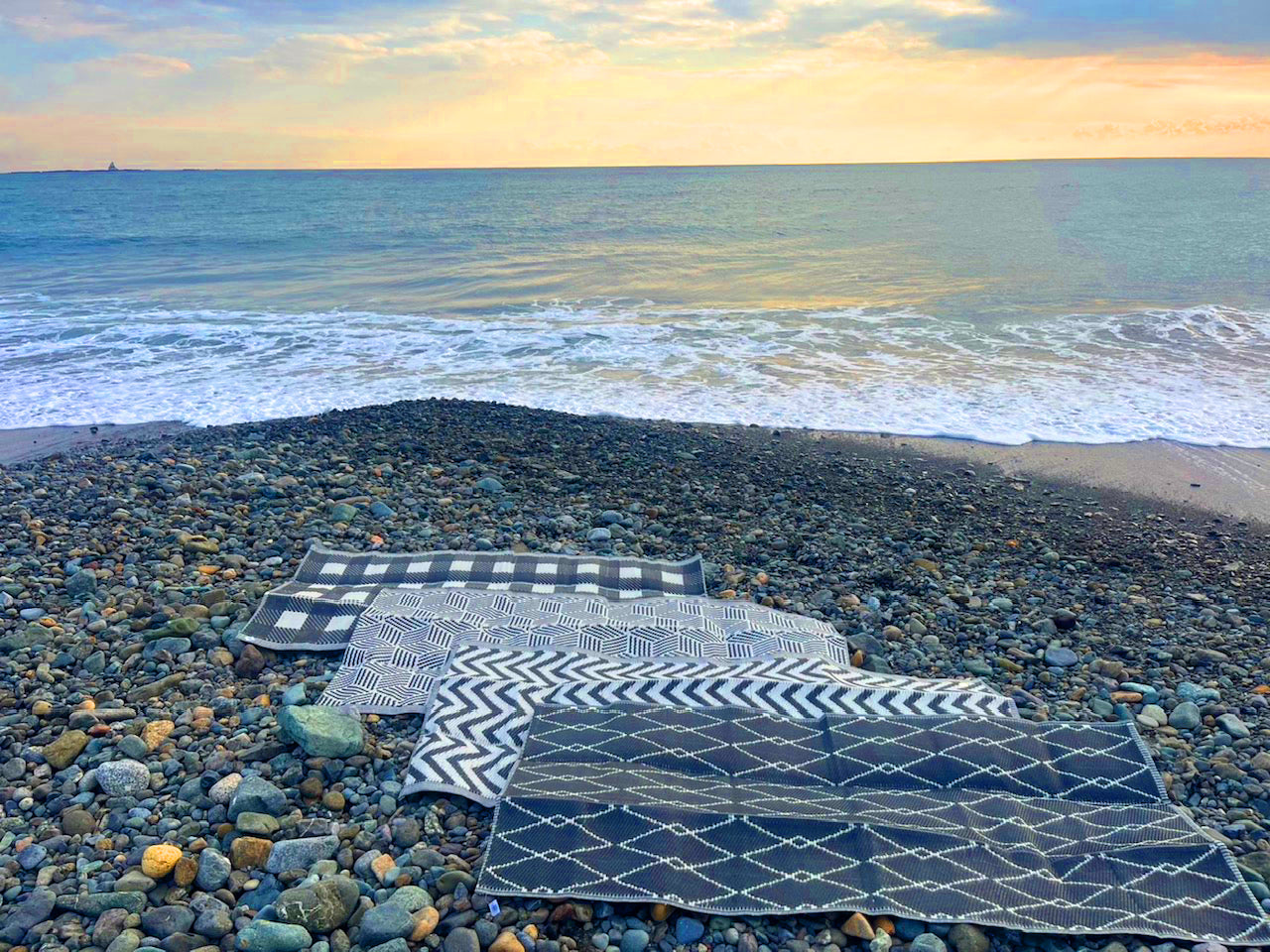 CHILL MAT ROUND 90×180 /Decorate The Place